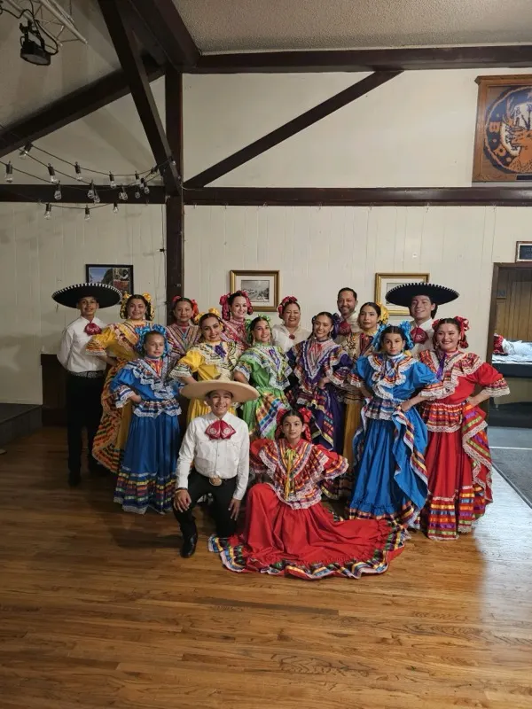 Ballet Folklórico Mi Herencia full group portrait in traditional Mexican folklorico attire